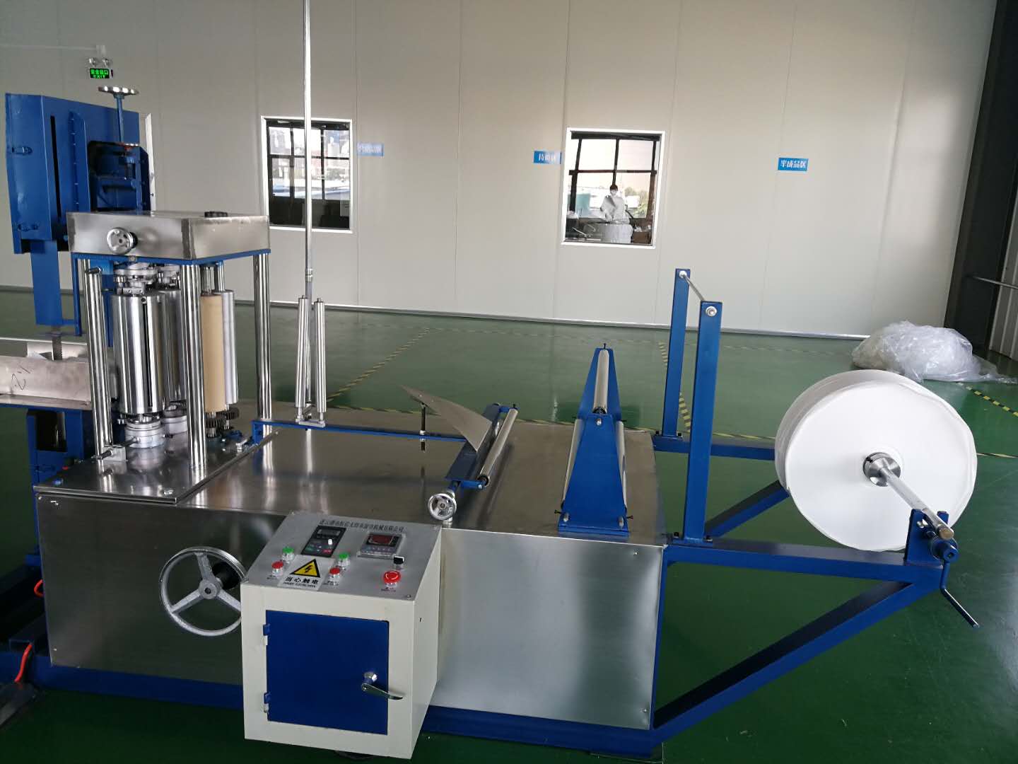 淺析無(wú)紡布折疊機(jī)的性能優(yōu)勢(shì)