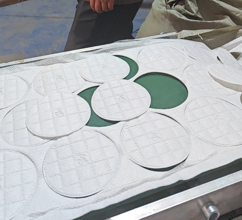 超聲波復(fù)合模切機